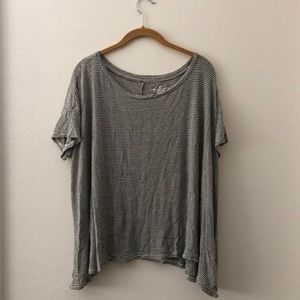 American eagle black and white striped shirt